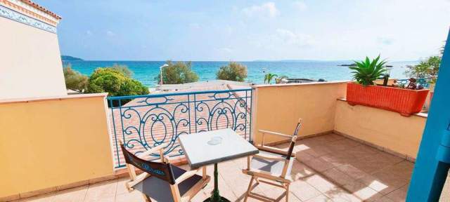 Les flots bleus hotel · the Var · Le Lavandou