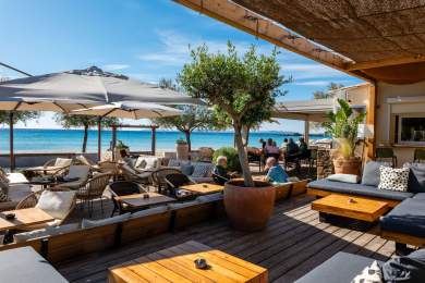 Hôtel Bord de Plage Var, Lavandou · Les Flots Bleus